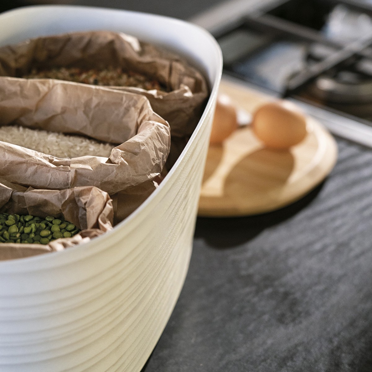 Хлебница с бамбуковой крышкой tierra, 10 л, молочно-белая