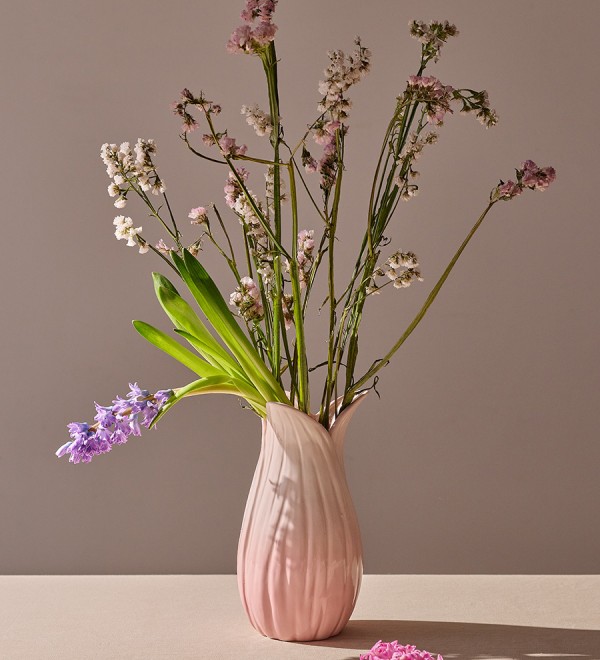 Ваза petal нежно-розового цвета из коллекции blossom, 26 см