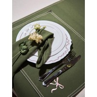 Салфетка под приборы fancy bows оливкового цвета из коллекции essential, 35х45 см