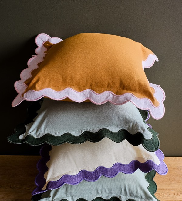 Чехол на подушку с контрастным кантом зеленого цвета из коллекции trendy ruffles, 40х40 см