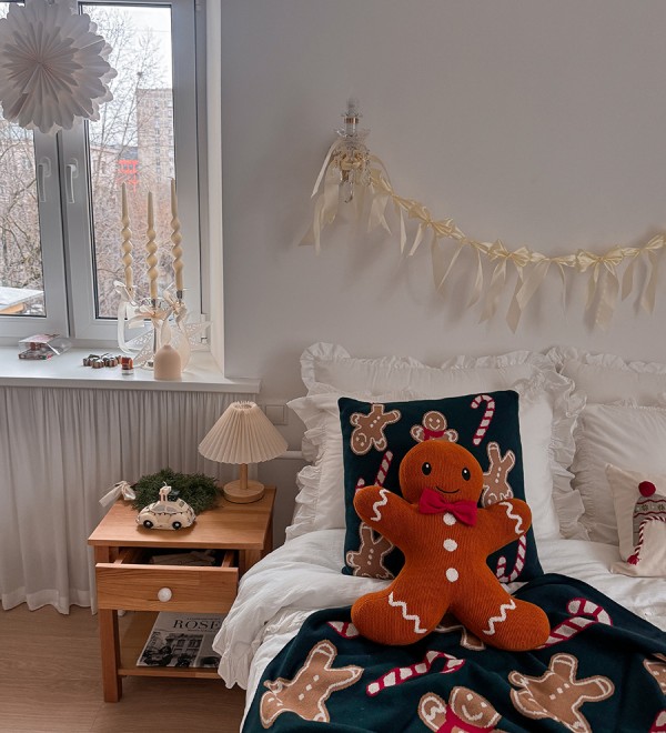 Подушка вязаная с новогодним рисунком gingerman из коллекции new year essential, 45x45 см