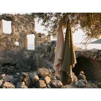 Полотенце банное из умягченной вафли цвета хаки из коллекции essential, 70x140 см