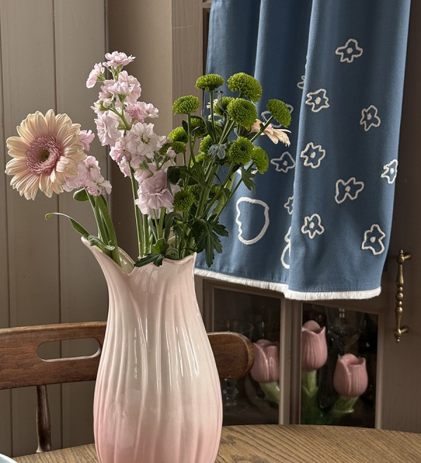 Ваза petal нежно-розового цвета из коллекции blossom, 26 см