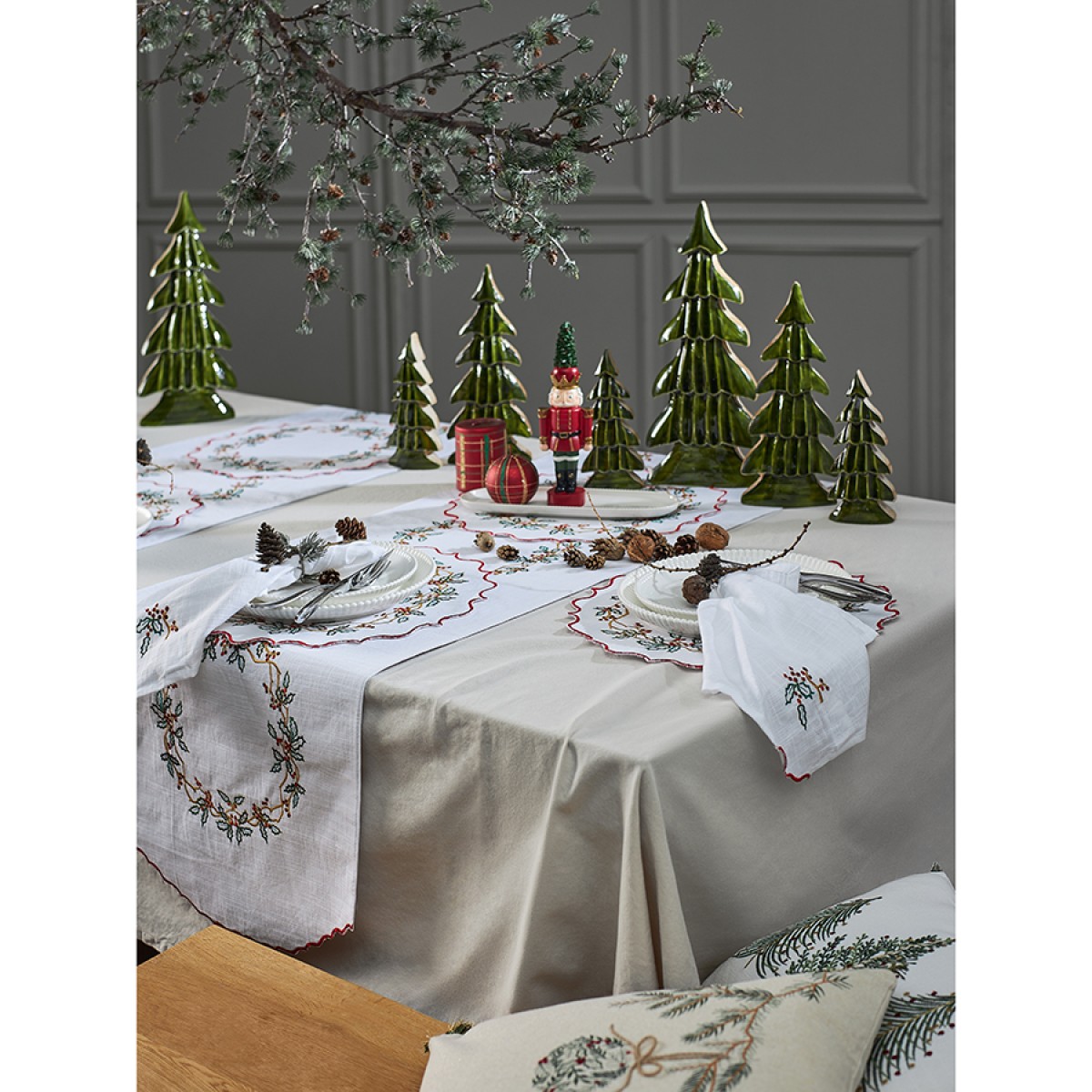 Дорожка на стол festive wreath из коллекции new year essential, 45х150 см