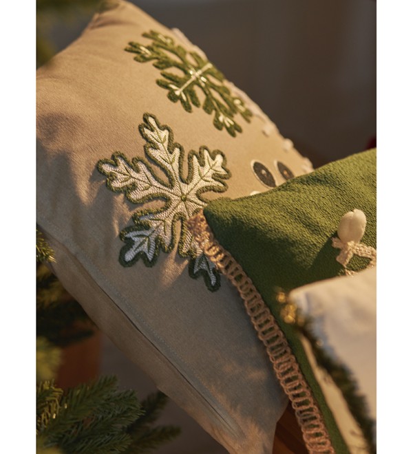 Подушка декоративная с вышивкой snow flakes из коллекции new year essential, 45х45 см
