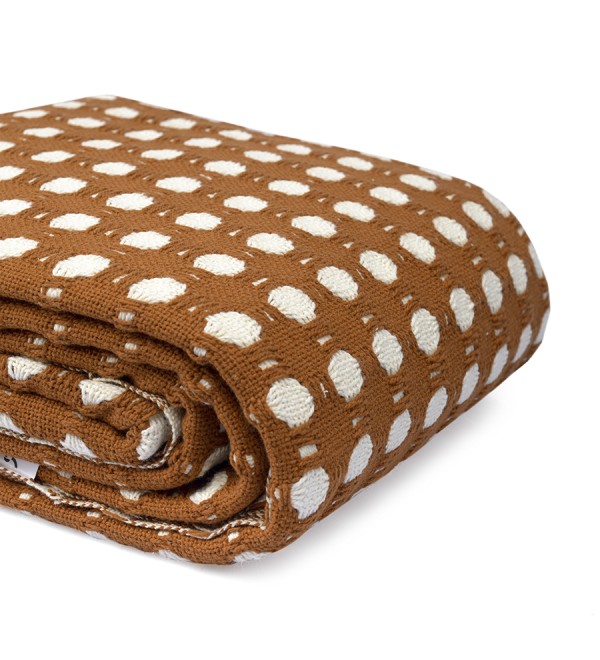 Покрывало из хлопка polka dots карамельного цвета из коллекции essential, 180х250 см
