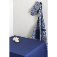 Фартук из хлопка темно-синего цвета с принтом Спелая Смородина из коллекции scandinavian touch, 70х85 см