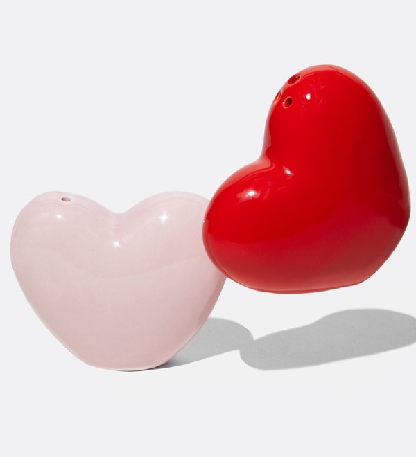 Набор из солонки и перечницы love