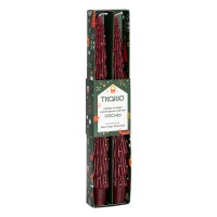 Набор из двух новогодних свечей Сосны красного цвета из коллекции new year essential, 25см