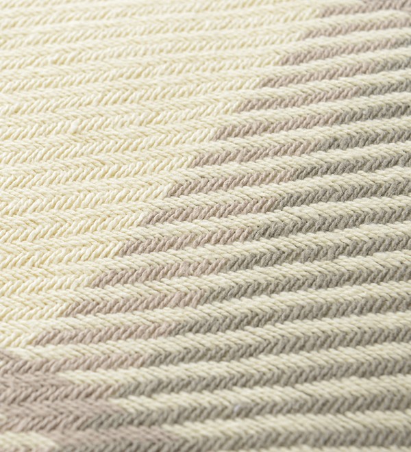 Покрывало из хлопка warm traditions бежево-серого цвета из коллекции essential, 180х250 см