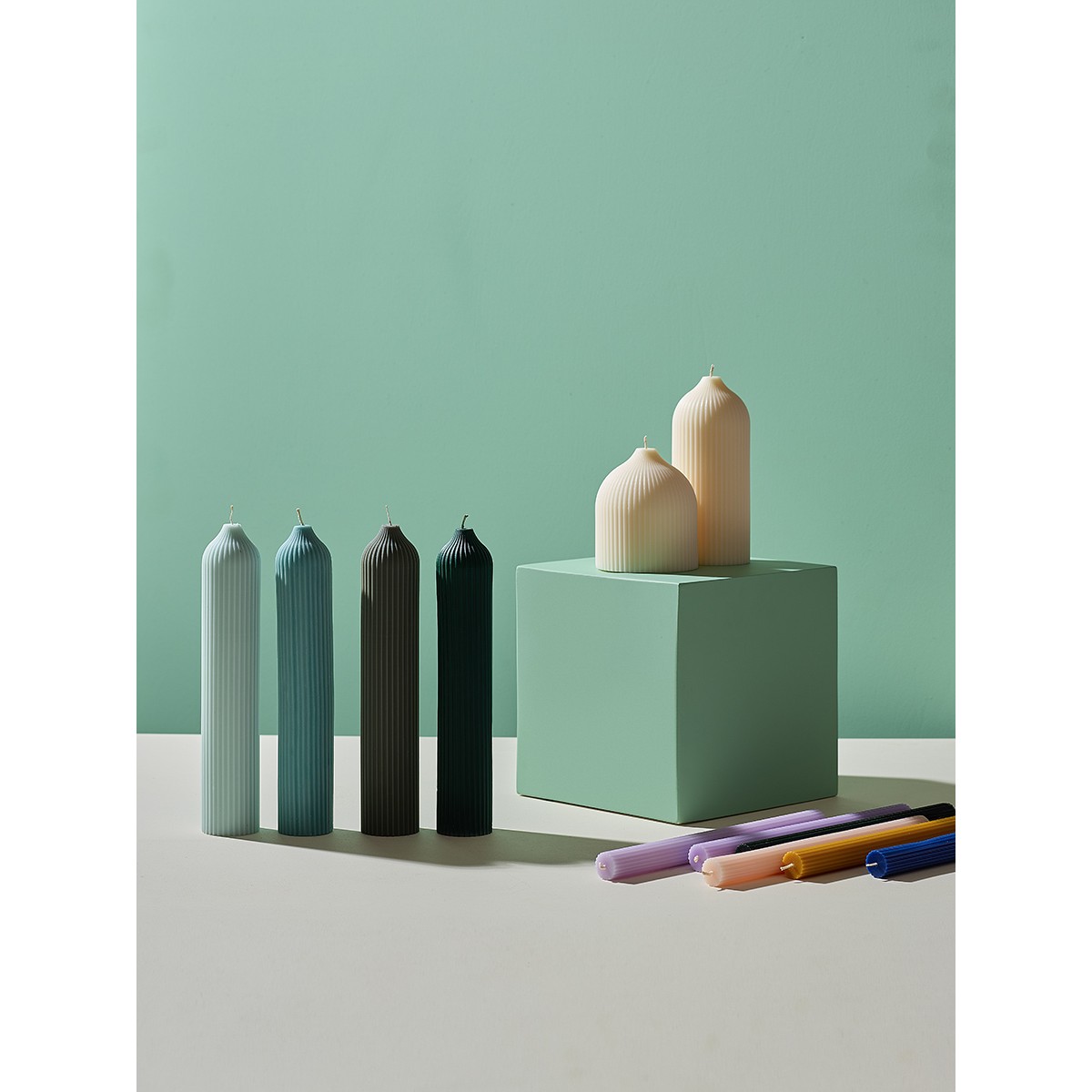 Свеча декоративная цвета шалфея из коллекции edge, 25,5см