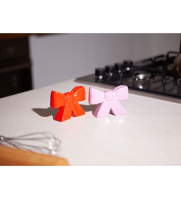 Набор из солонки и перечницы bow