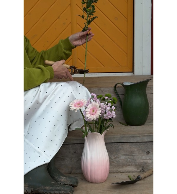Ваза petal нежно-розового цвета из коллекции blossom, 26 см