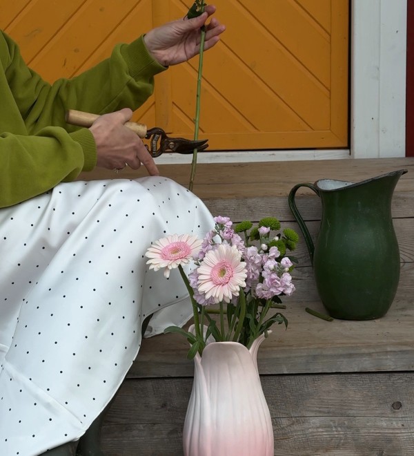 Ваза petal нежно-розового цвета из коллекции blossom, 26 см