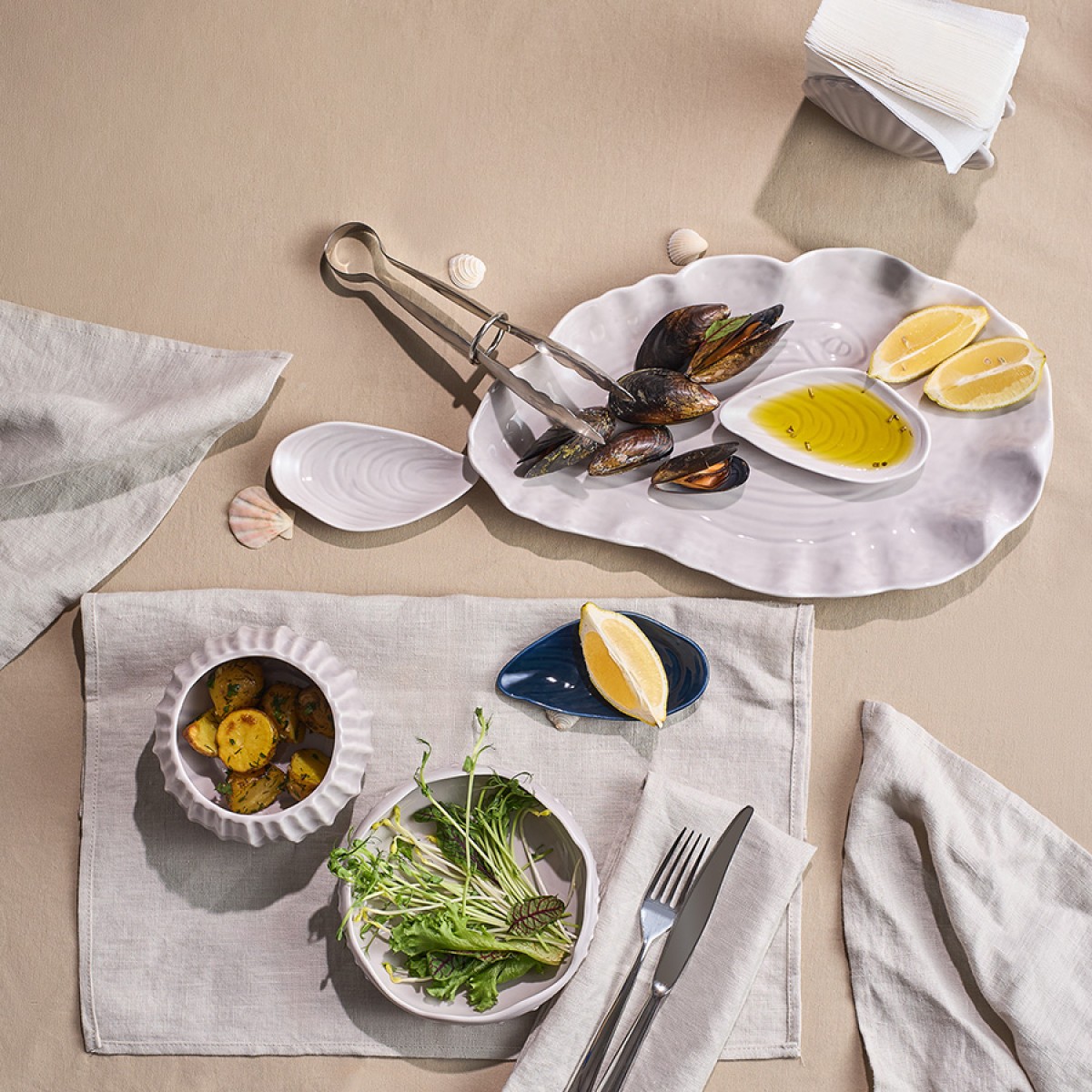 Блюдо сервировочное clams серого цвета из коллекции sea treasures