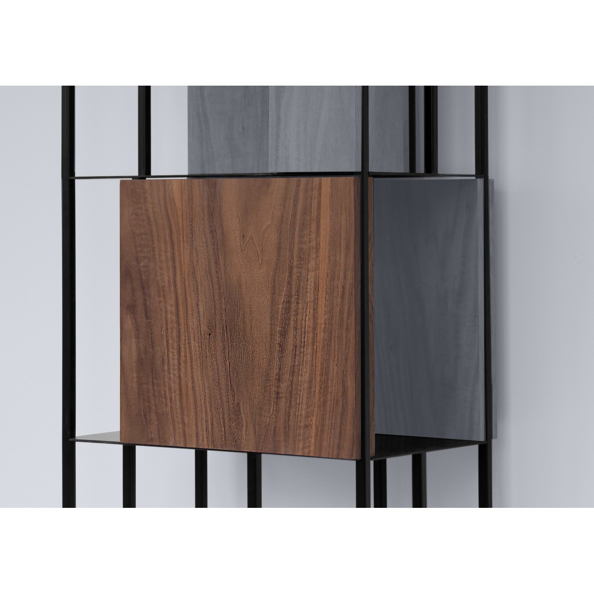Панель для стеллажа Stripe 38*35 см (орех)