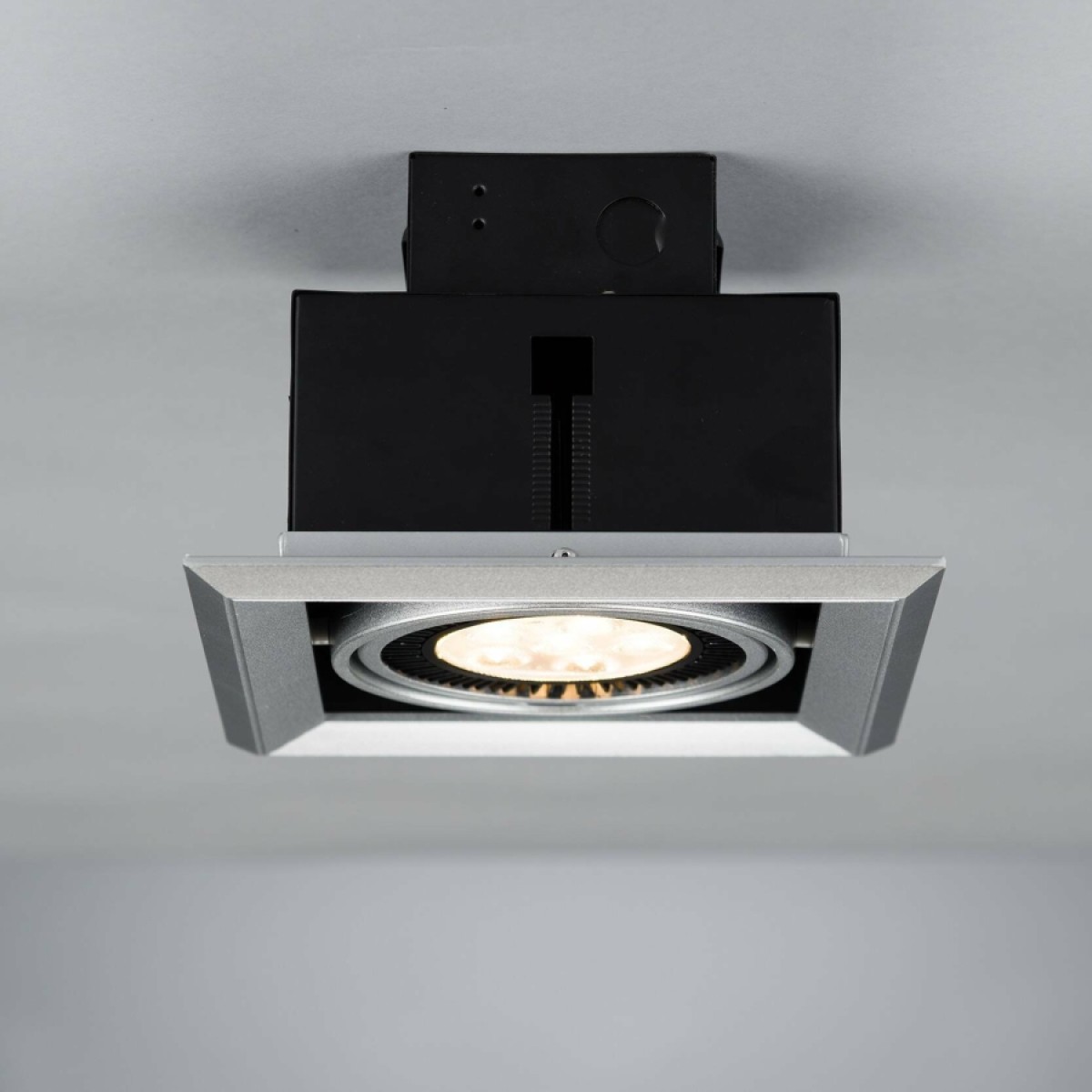 Встраиваемый потолочный светильник Grille Lamp 1 21х21