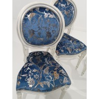 3246/SR Стул, P66 белый с патиной и серебряными деталями / ткань UPH GENE 3057 LIGHT BLUE СКИДКА 50%
