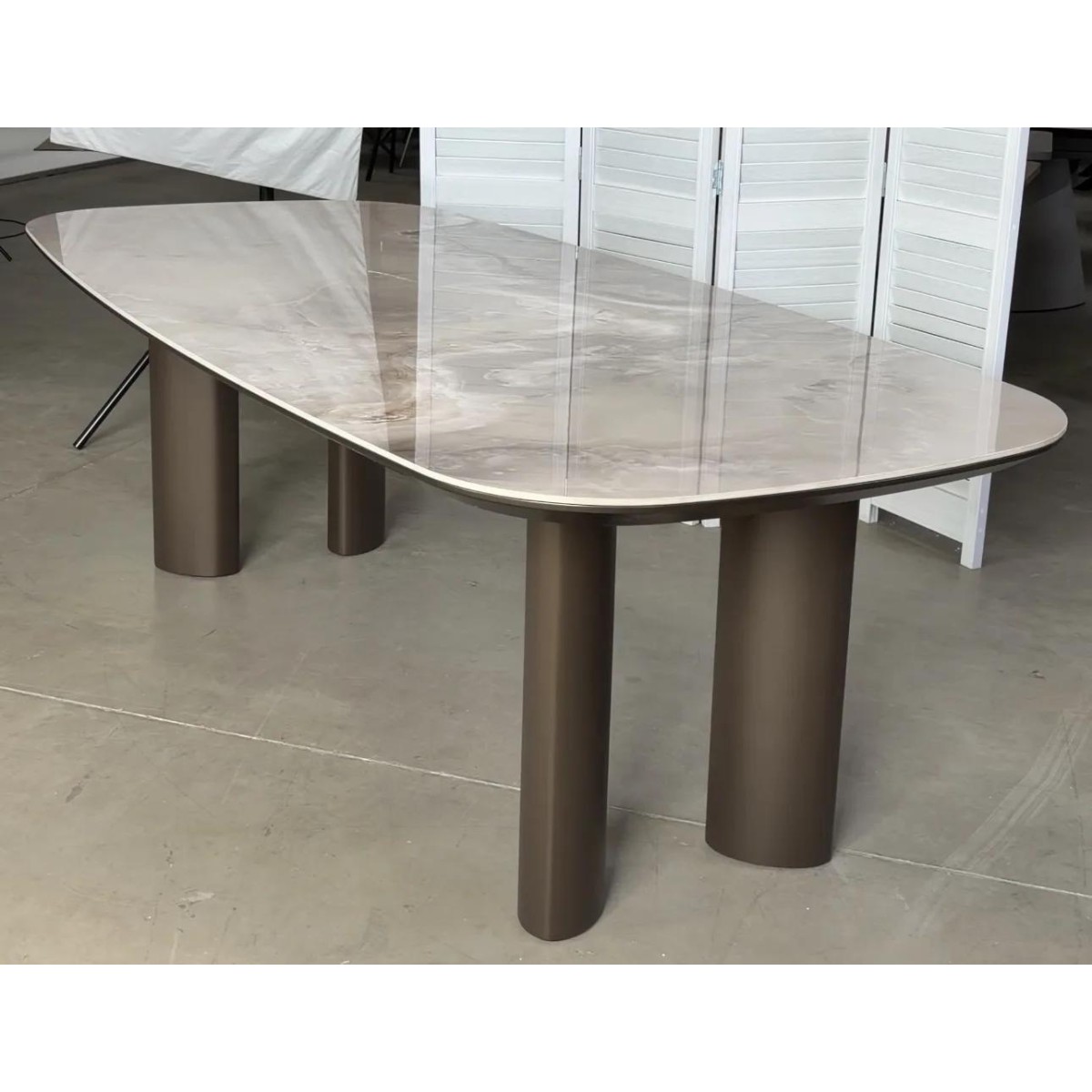 Стол ГАРДЕ (GARDE) 239 цвет Бежевый мрамор CA036, керамика / коричневый, ®DISAUR