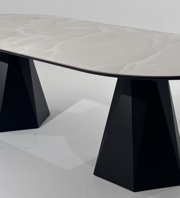 Стол ОРФЕЙ  240 нераскладной цвет ОНИКС (ONYX SABLE PULIDO), керамика / Черный каркас