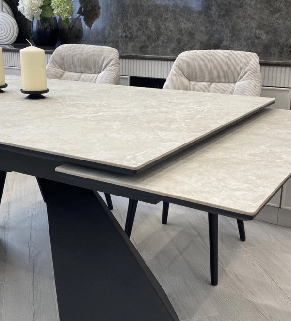 Стол ОРИГАМИ  240 цвет АЙВОРИ (AURA IVORY), керамика / Черный каркас