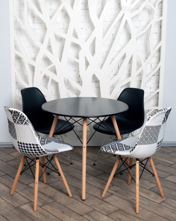 Интерьер: Стул Eames DSR черный, Стол круглый EAMES DSW NEW D=80 черный — стиль Mid Century
