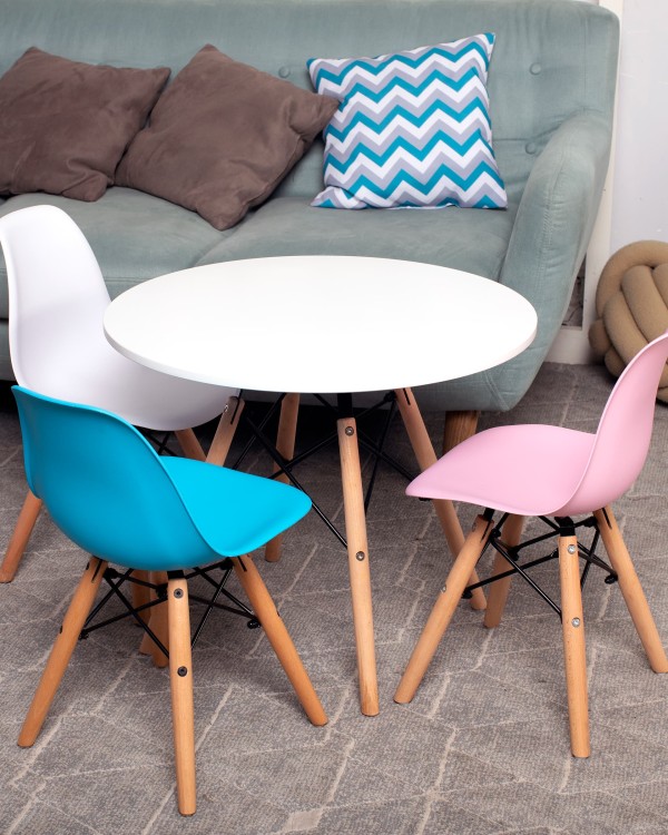 Интерьер: Стол Eames DSW детский белый, Стул Eames DSW детский белый — стиль Mid Century